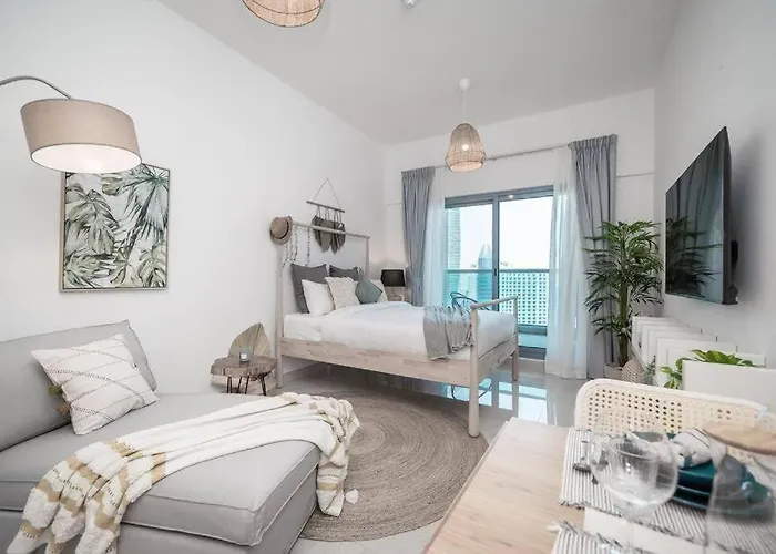 Stylish Studio With Pool And Gym